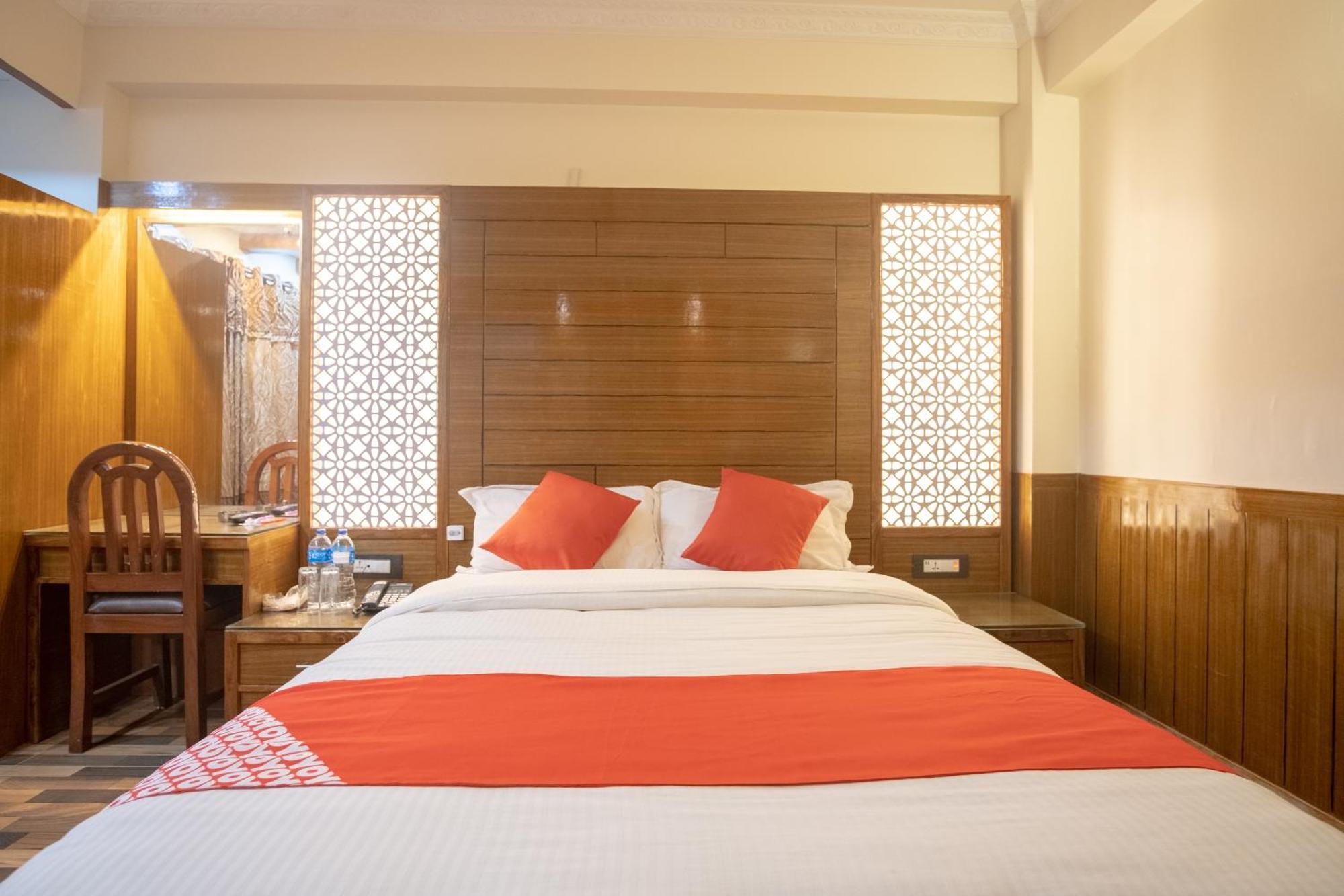 Oyo 304 Hotel Manama Balaju Exterior foto
